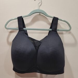 38H Black Livi Active Molded Bra No-wire Medium Impact Sport